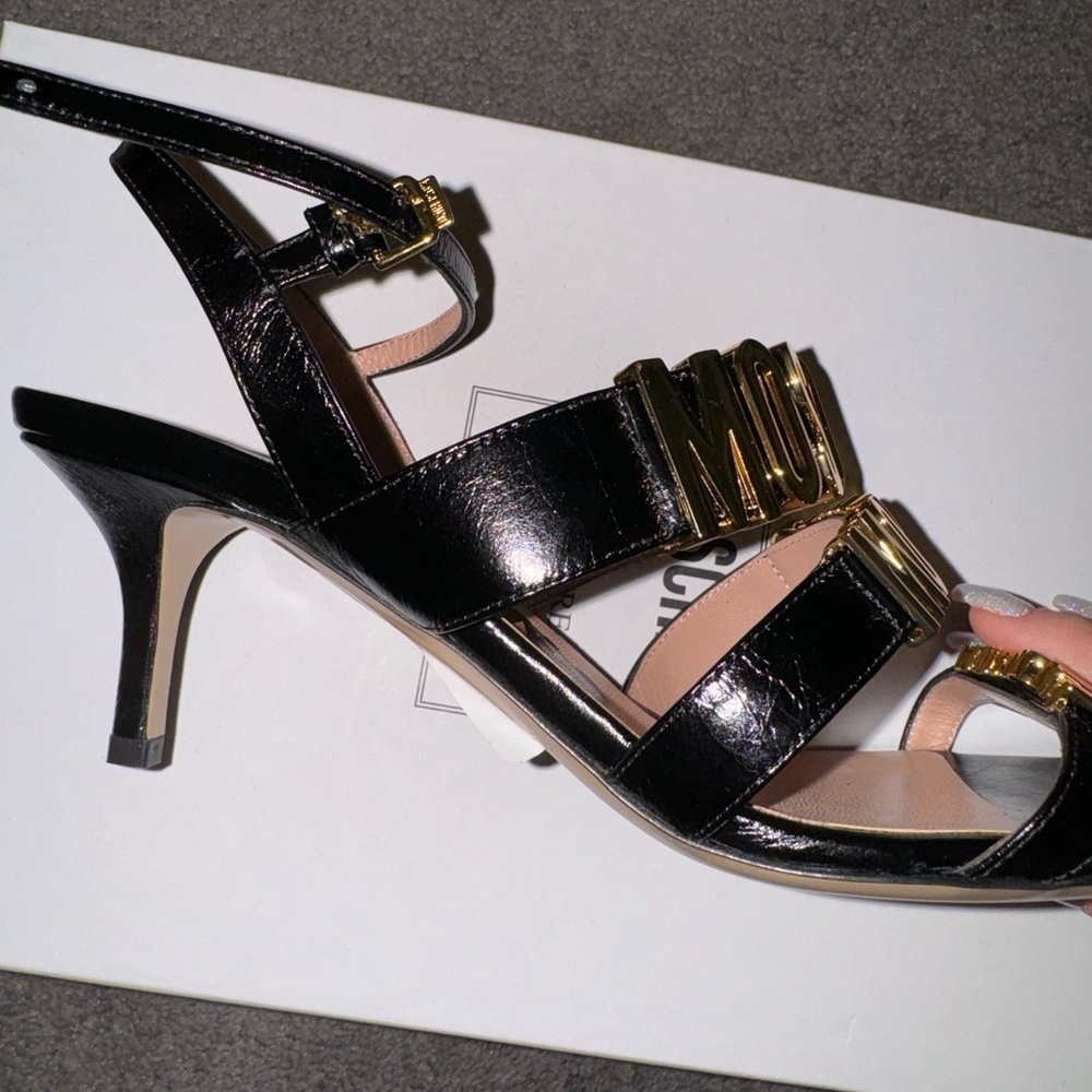 Moschino heels - Picture 2 of 3